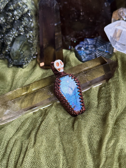 Labradorite coffin pendant
